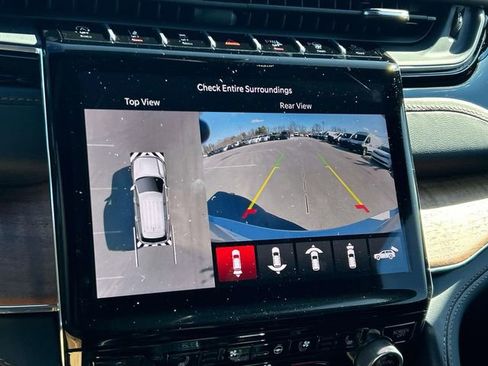 New 2025 Jeep Grand Cherokee L Summit image 32