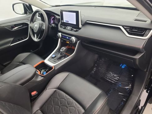 Used 2024 Toyota RAV4 Adventure image 15