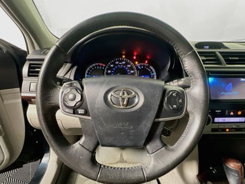 Used 2012 Toyota Camry XLE FWD image 17