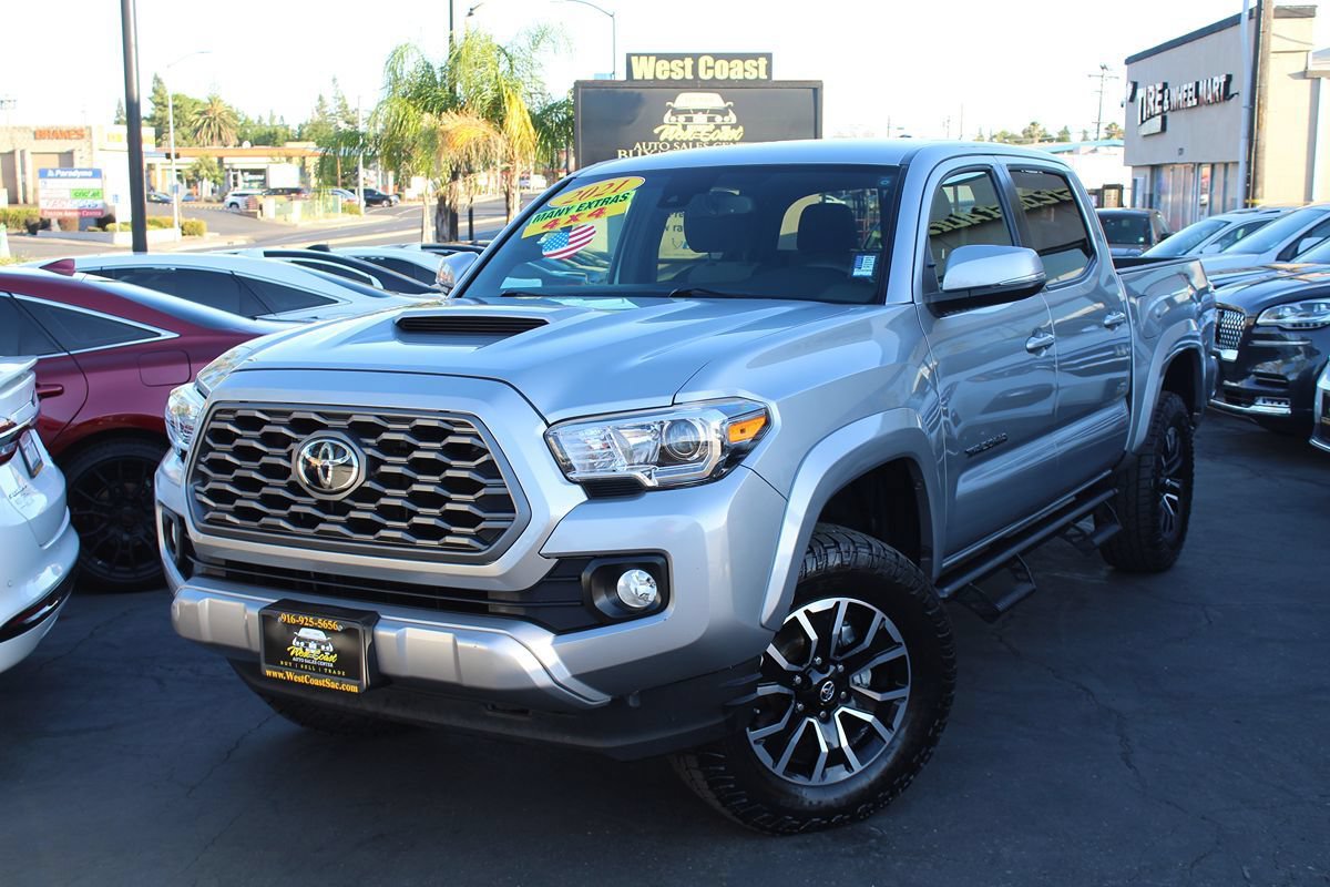 Used 2021 Toyota Tacoma TRD Sport w/ Technology Package AWD/4WD image 41