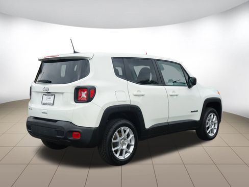 Used 2023 Jeep Renegade Latitude image 7