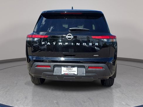 Used 2024 Nissan Pathfinder S AWD/4WD image 7
