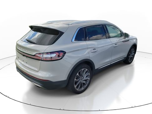 Used 2022 Lincoln Nautilus Reserve w/ Luxury Package image 6