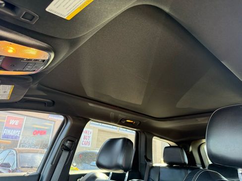 Used 2015 Jeep Grand Cherokee Overland image 17