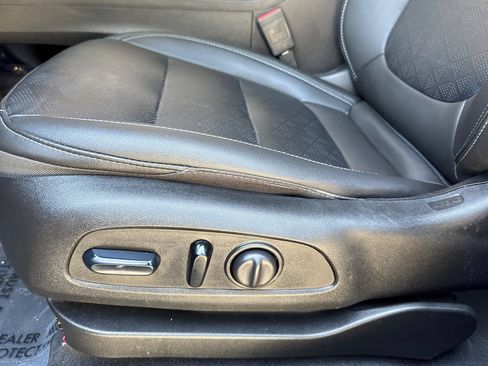 Used 2023 Chevrolet Bolt LT w/ Infotainment Package FWD image 14