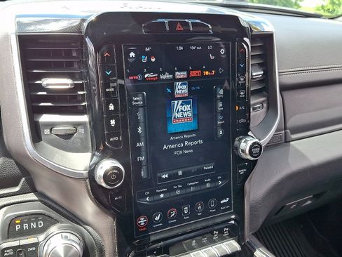 Used 2020 RAM 1500 Laramie w/ Sport Appearance Package AWD/4WD image 18