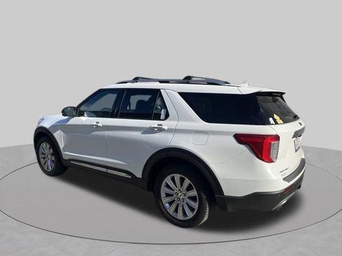 Used 2021 Ford Explorer Limited w/ Equipment Group 301A AWD/4WD image 7