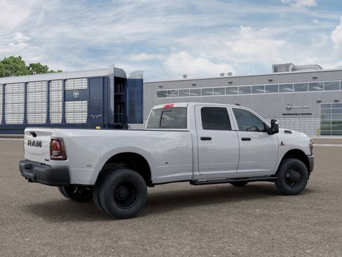 New 2026 RAM 3500 Tradesman AWD/4WD image 5