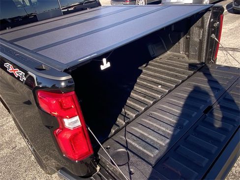 Used 2025 Chevrolet Silverado 1500 LTZ w/ LTZ Premium Package image 31