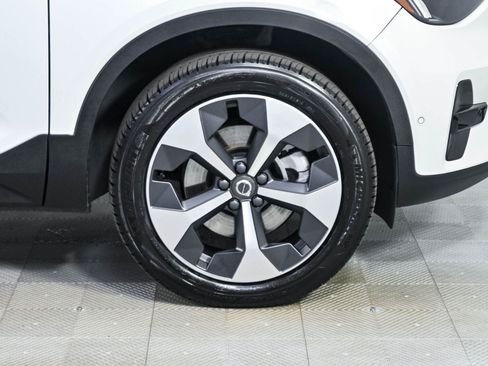 Used 2023 Volvo XC40 B5 Plus w/ Climate Package AWD/4WD image 38