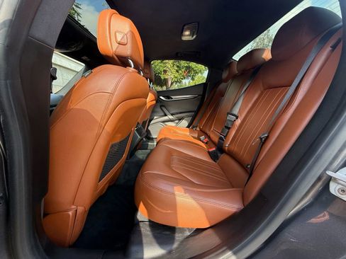 Used 2017 Maserati Ghibli image 48