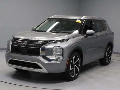 Used 2023 Mitsubishi Outlander SEL AWD/4WD image 6