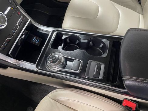 Used 2019 Ford Edge Titanium AWD/4WD image 17