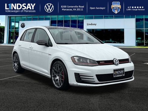 Used 2017 Volkswagen GTI SE image 1