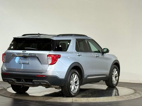 Used 2022 Ford Explorer XLT w/ Equipment Group 202A image 10