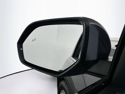 Used 2021 Volkswagen Atlas Cross Sport SE w/ Panoramic Sunroof Package image 16