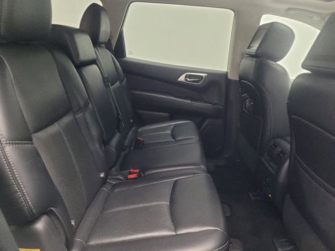 Used 2017 Nissan Pathfinder Platinum w/ Family Entertainment Package image 19