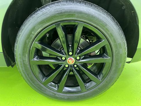 Used 2018 Jaguar F-PACE Prestige AWD/4WD image 15