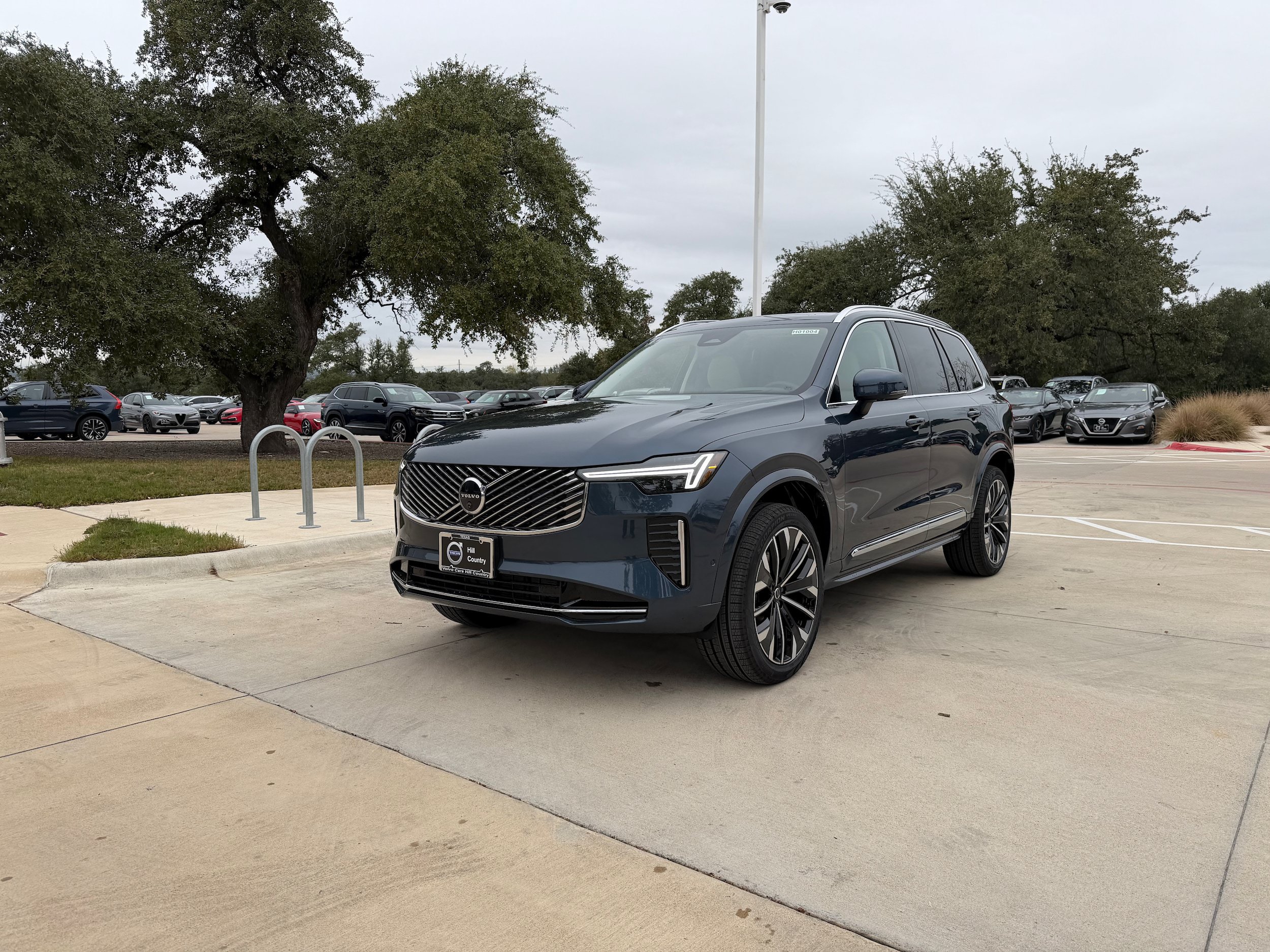 Used 2026 Volvo XC90 B6 Ultra w/ Protection Package AWD/4WD image 2