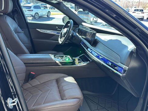 Certified 2023 BMW 740i w/ Parking Assistance Package image 9