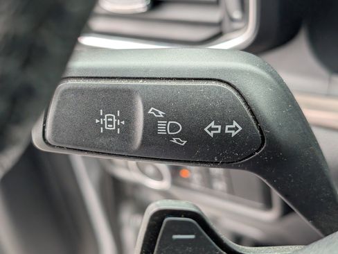 Used 2020 Ford Explorer Limited image 28