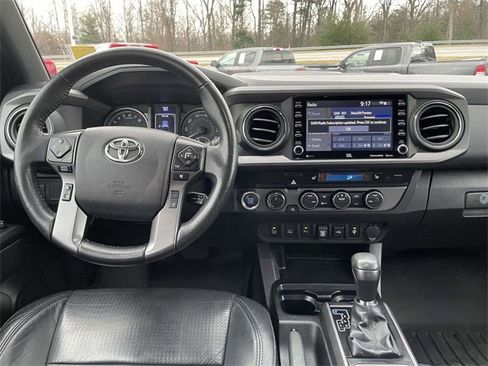 Used 2022 Toyota Tacoma TRD Sport image 14