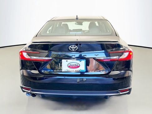 Used 2025 Toyota Camry SE FWD image 6