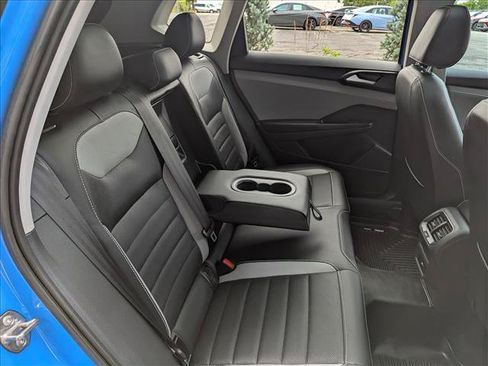 Certified 2023 Volkswagen Taos SEL AWD/4WD image 15