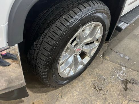 Used 2018 GMC Sierra 1500 SLT image 30