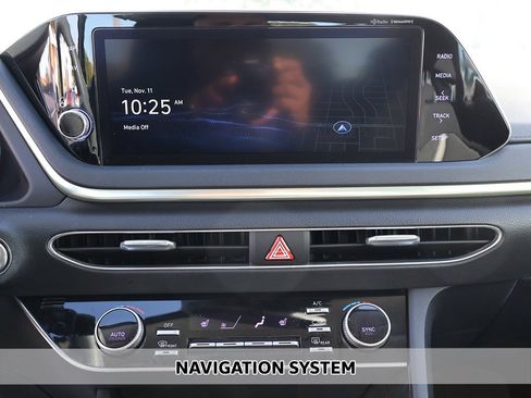 Used 2023 Hyundai Sonata SEL image 3