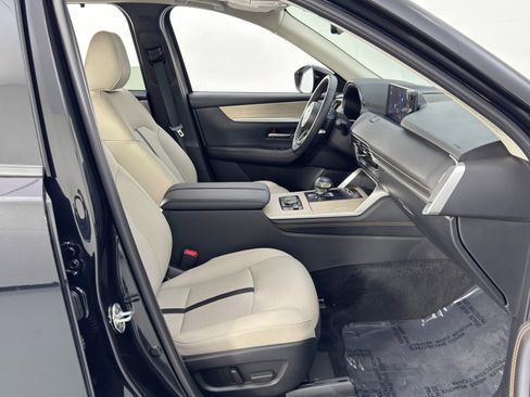 Used 2025 MAZDA CX-90 Plug-In Hybrid w/Premium Sport image 16