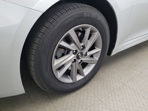 Used 2020 Kia Optima LX FWD image 31