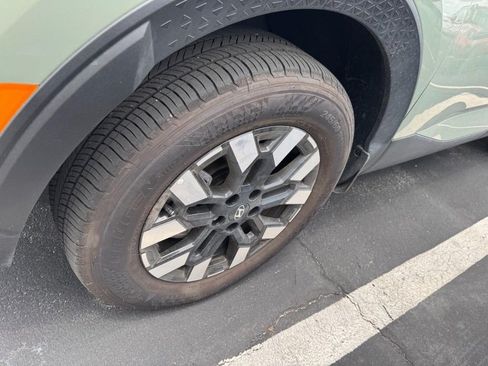 Certified 2025 Hyundai Santa Cruz SEL FWD image 4
