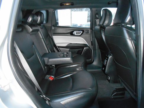 Certified 2024 Jeep Compass Limited w/ Sun and Sound Group image 22