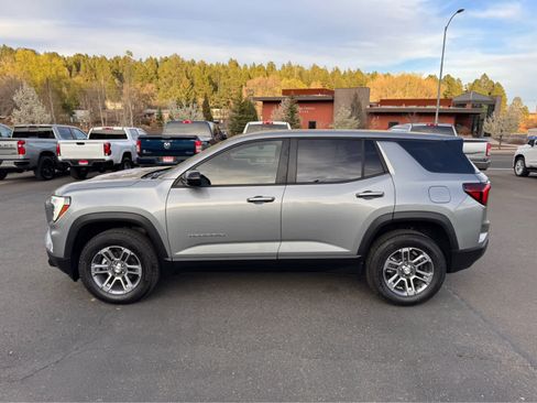 Used 2025 GMC Terrain Elevation image 2