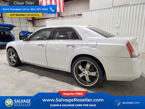 Used 2012 Chrysler 300 Limited w/ Luxury Group RWD image 3