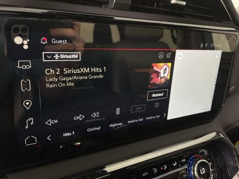 Used 2024 GMC Sierra 1500 AT4 w/ Technology Package image 13