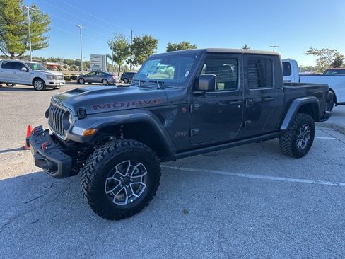 New 2025 Jeep Gladiator Mojave image 12