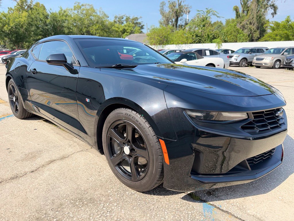 Used 2019 Chevrolet Camaro LT RWD image 6
