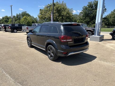 Used 2020 Dodge Journey Crossroad image 3