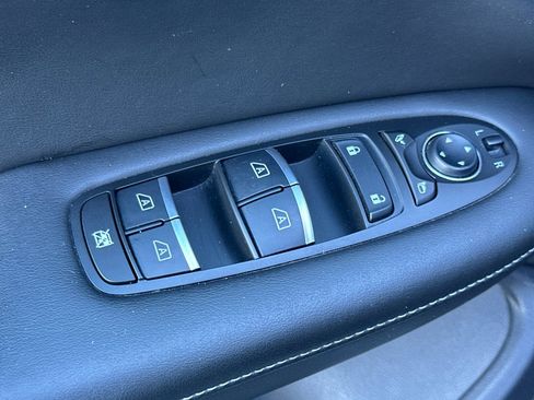 Used 2023 INFINITI QX55 Essential image 13