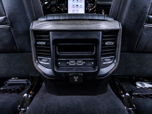 Used 2026 RAM 3500 Limited AWD/4WD image 34