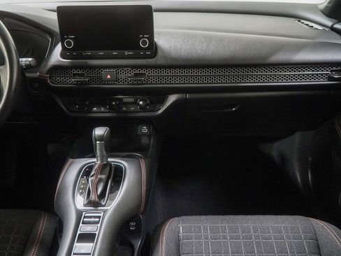 Used 2025 Honda HR-V Sport image 32