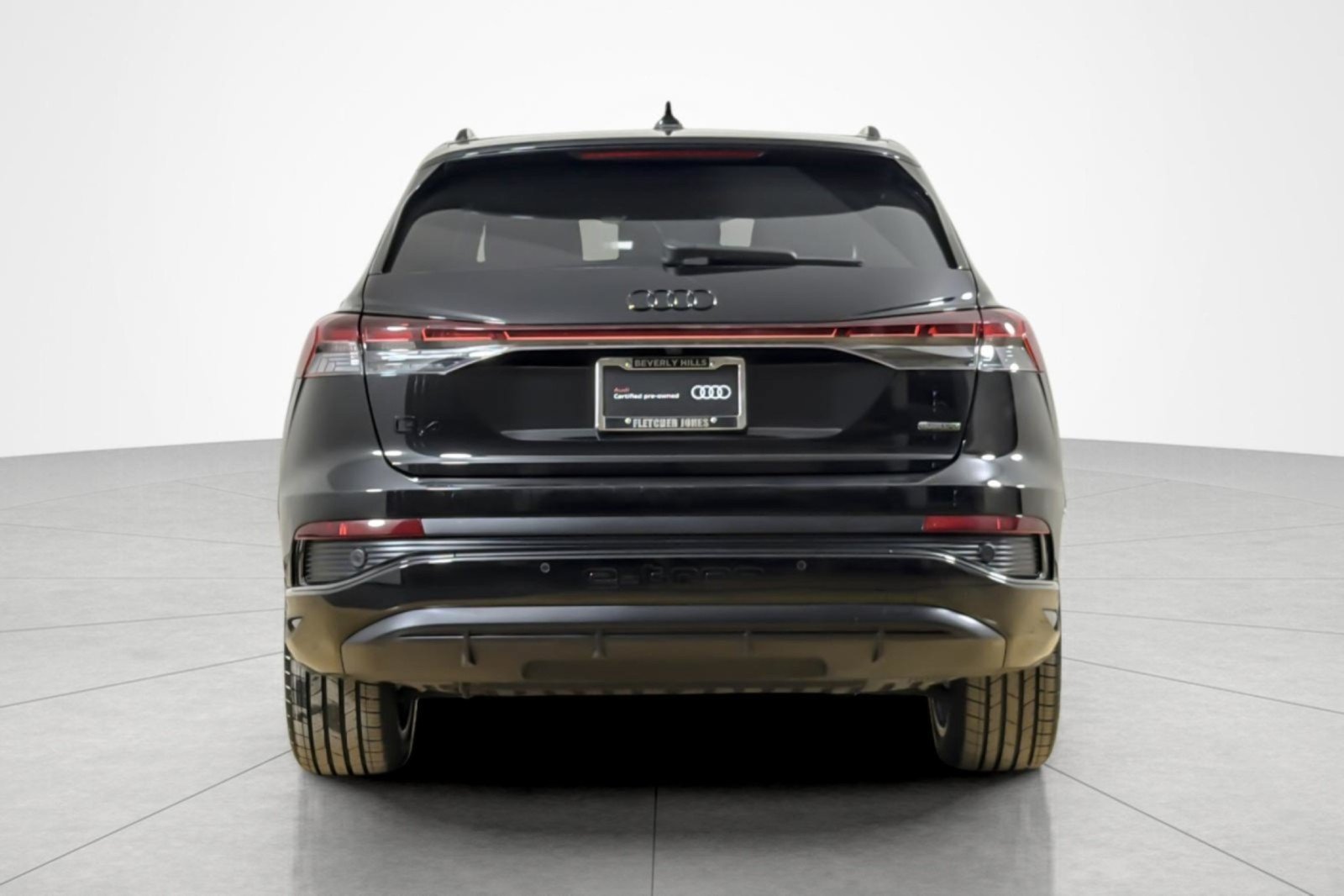 Certified 2023 Audi Q4 e-tron Premium Plus w/ Premium Plus AWD/4WD image 4