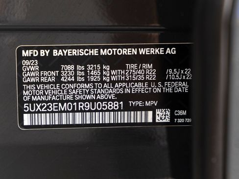 Used 2024 BMW X7 xDrive40i w/ Parking Assistance Package AWD/4WD image 34