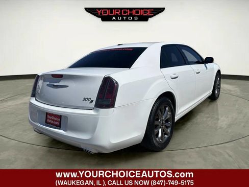 Used 2014 Chrysler 300 S image 5
