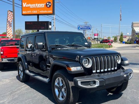 Used 2019 Jeep Wrangler Unlimited Sahara w/ Safety Group AWD/4WD image 1