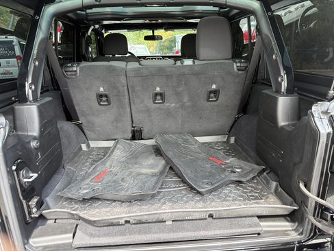 Used 2020 Jeep Wrangler Unlimited Sport AWD/4WD image 23