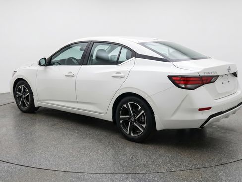 Used 2025 Nissan Sentra SV FWD image 6