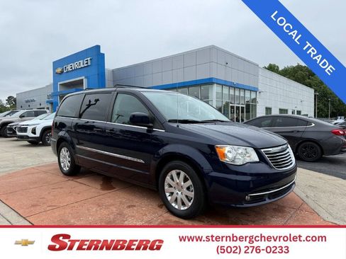 Used 2013 Chrysler Town & Country Touring FWD image 1